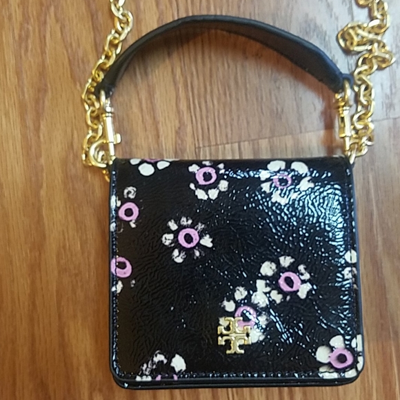 Small Tory Burch purse - Picture 4 of 15